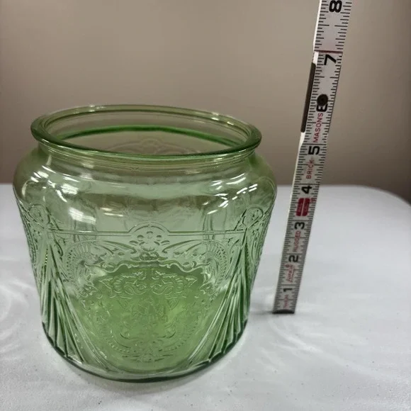Hazel Atlas Uranium Glass 'Royal Lace' Cookie Jar No Lid Depression Glass Glows - Picture 5 of 8